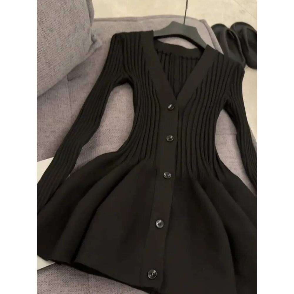Autumn Winter Elegant Vintage Black V-neck Women Y2k Gothic Knitted Dresses Korean Sweet Fashion Slim Fit Mini Dress New XJ260131