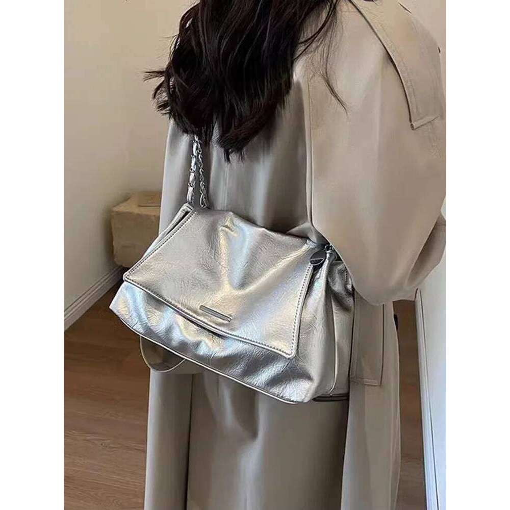 Casual Soft Surface Large Capacity Women 2026 New All-Match Chain Messenger Popular Silver Shoulder Bag Handbag