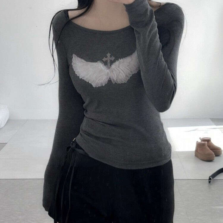 Autumn Winter New Slim Fit Base Shirt For Women With Unique Design And Wing Print Long Sleeve Pullover Top