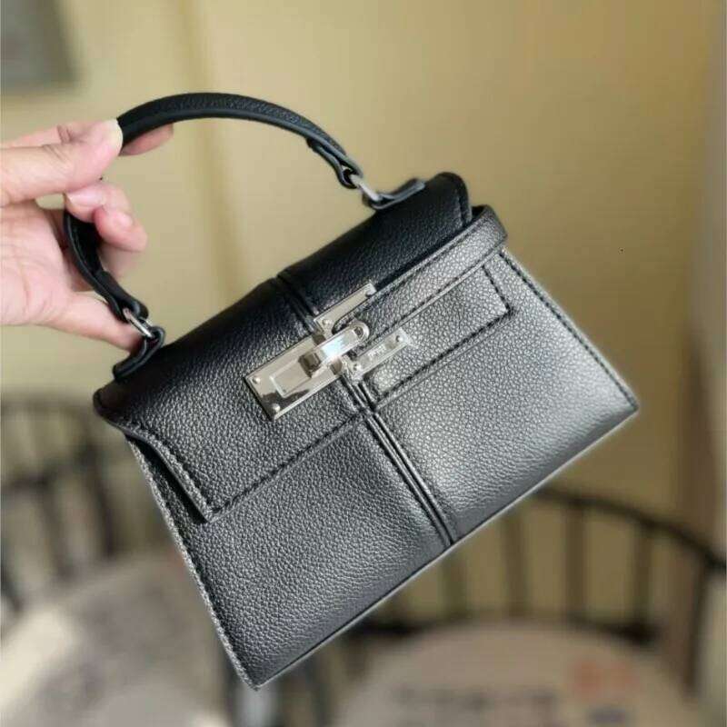 Women's 2025 new designer women's high-end versatile crossbody fashion handbag commuting bag large capacity