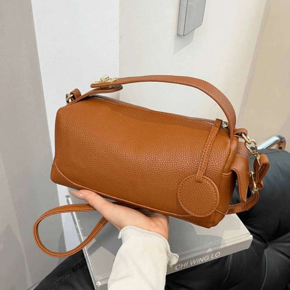 Vintage Single Shoulder Light Luxury PU Leather Tote Pillow Bag Adjustable Strap Large Capacity Shopping Bags XJ260131