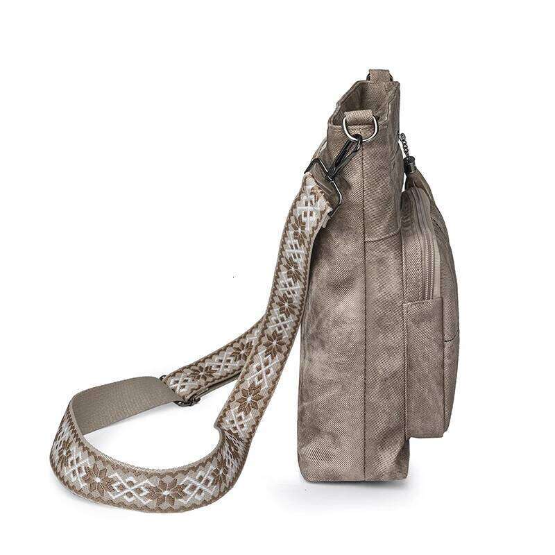 Retro denim PU single-shoulder - Large capacity, fashionable fringed women's crossbody bag with multiple pockets, suitable f