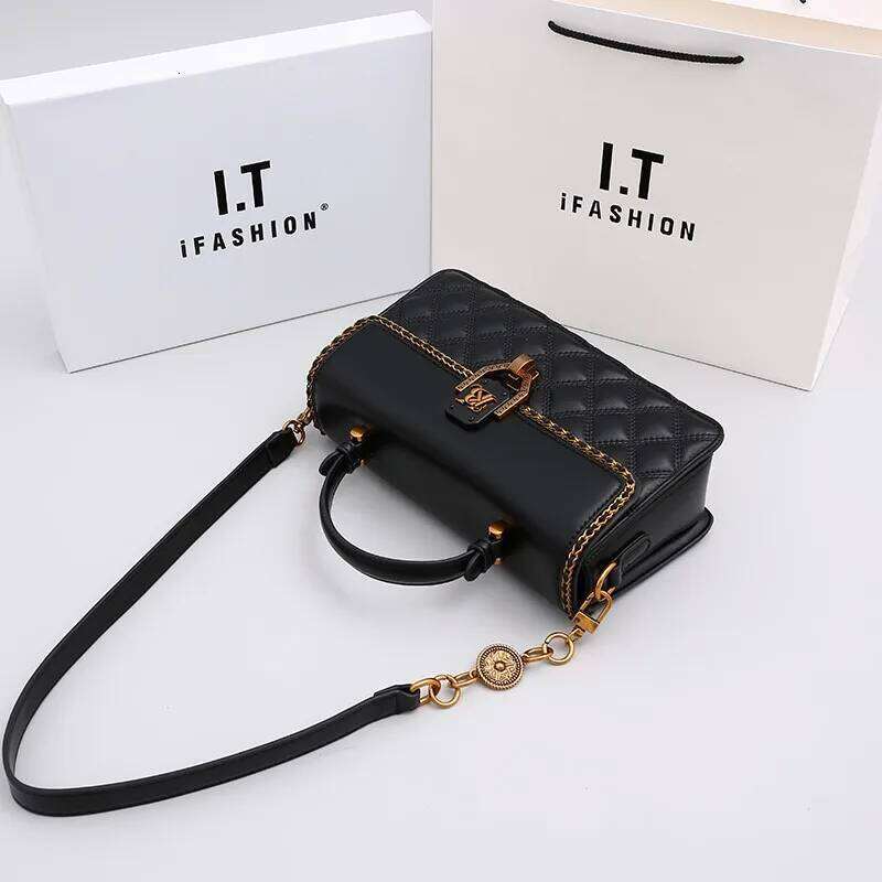 Ladies' handbag diamond grid 2024 new autumn and winter high-end small square designer crossbody shoulder bag
