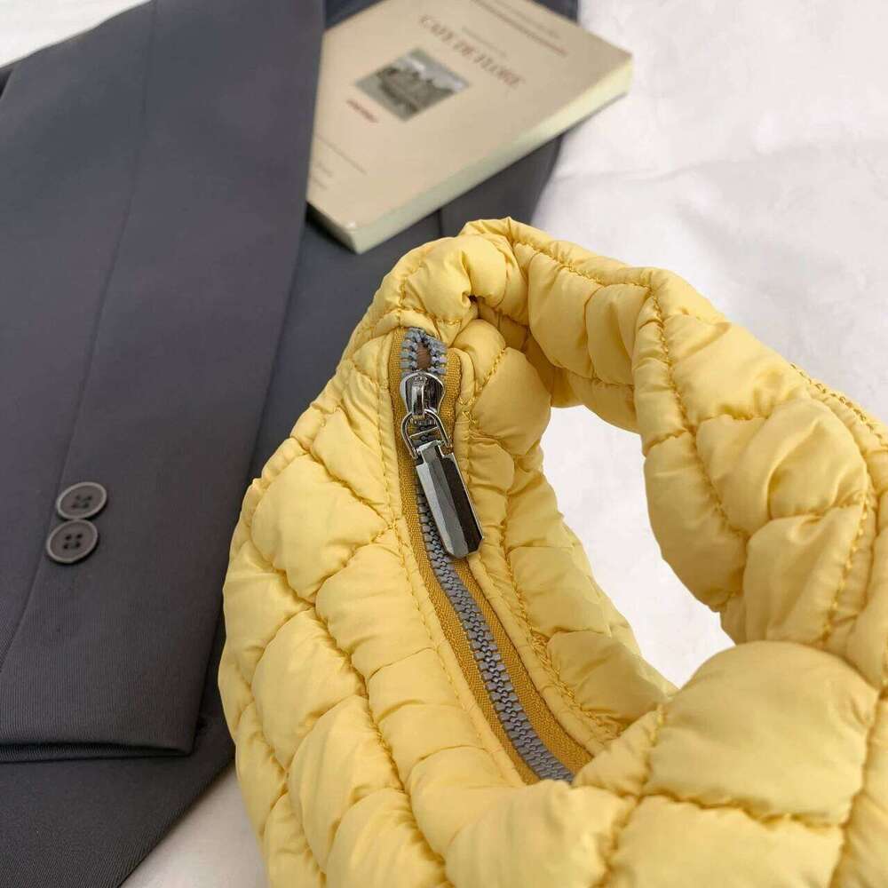 Pleated cloud women's autumn and winter new down cotton handbag casual versatile bubble shoulder messenger bag