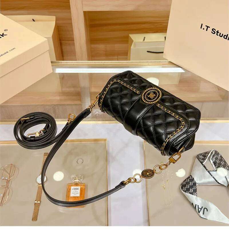 Women's handbag designer underarm bag, women's 2024 new autumn and winter high-end texture handbag, crossbody shoulder bag