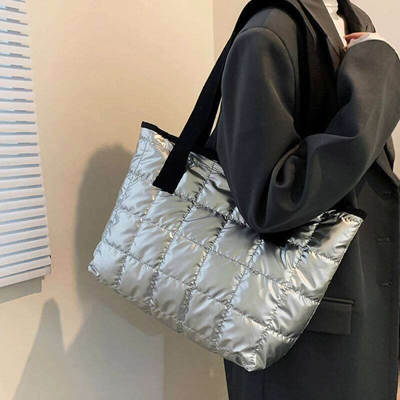 Space Pad Cotton Tote Handbags Fashion Winter Quilted Travel Shoulder Bags For Women Large Capacity Waterproof Shopping Purse XJ260130