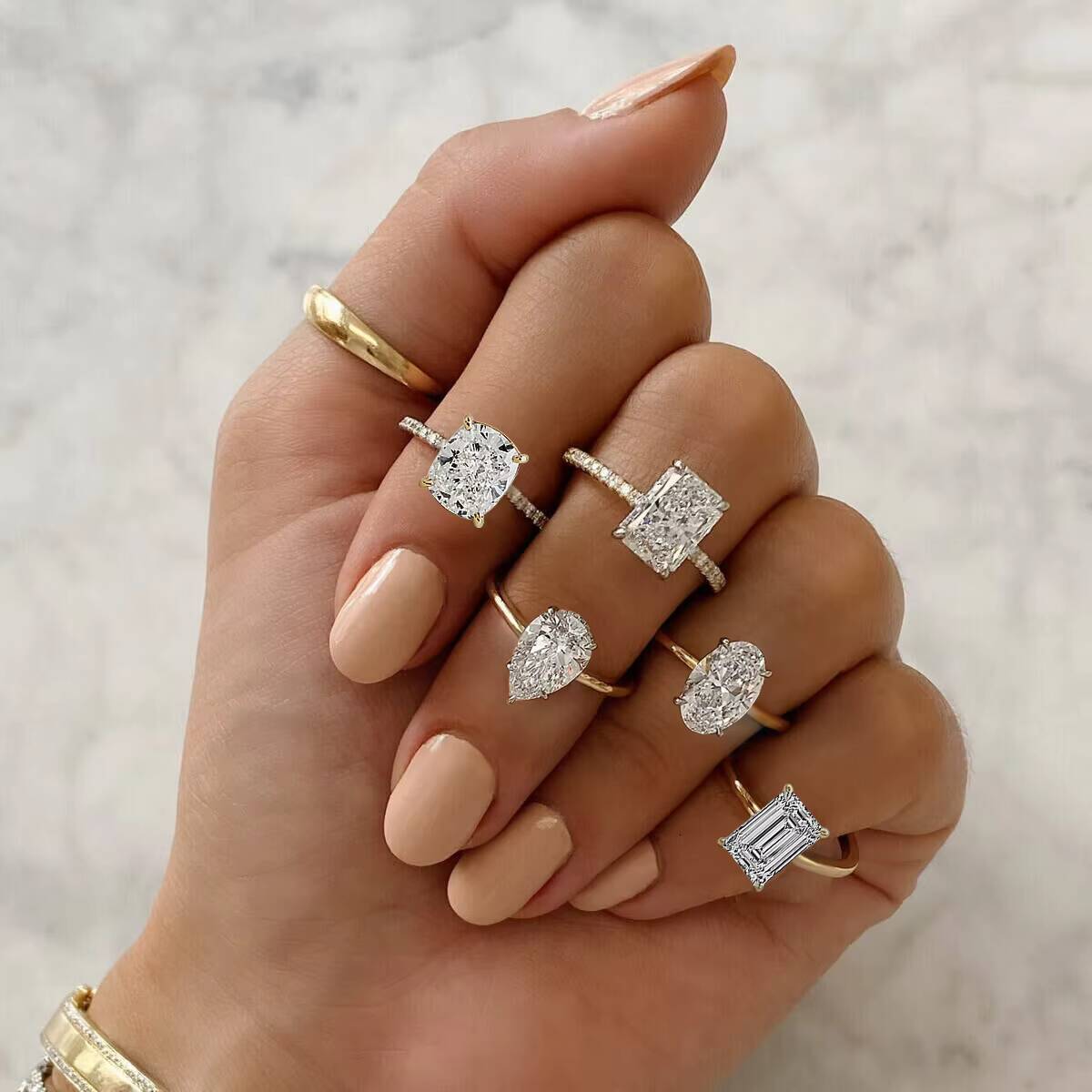 1CT Radiant Cut Diamond Starsgem 10k 14k 18k Gold Jewelry IGI Certified HPHT Lab Created Cvd DEF VVS VS Lab Grown Diamond Ring