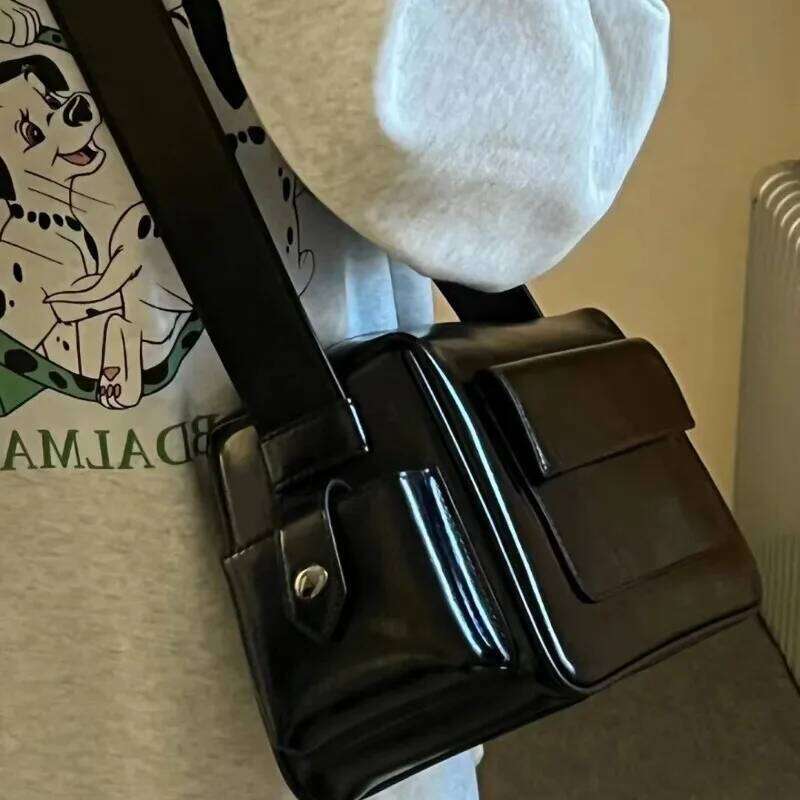 2026 new spring tide ins niche design commuting hundred with single shoulder crossbody bag senior sense of small square bags XJ260131