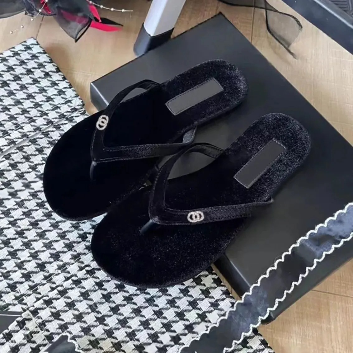 Designer Womens Slipper Sandals Shoe Slide Summer fashion Wide flat flip-flops classic printed letter sandals