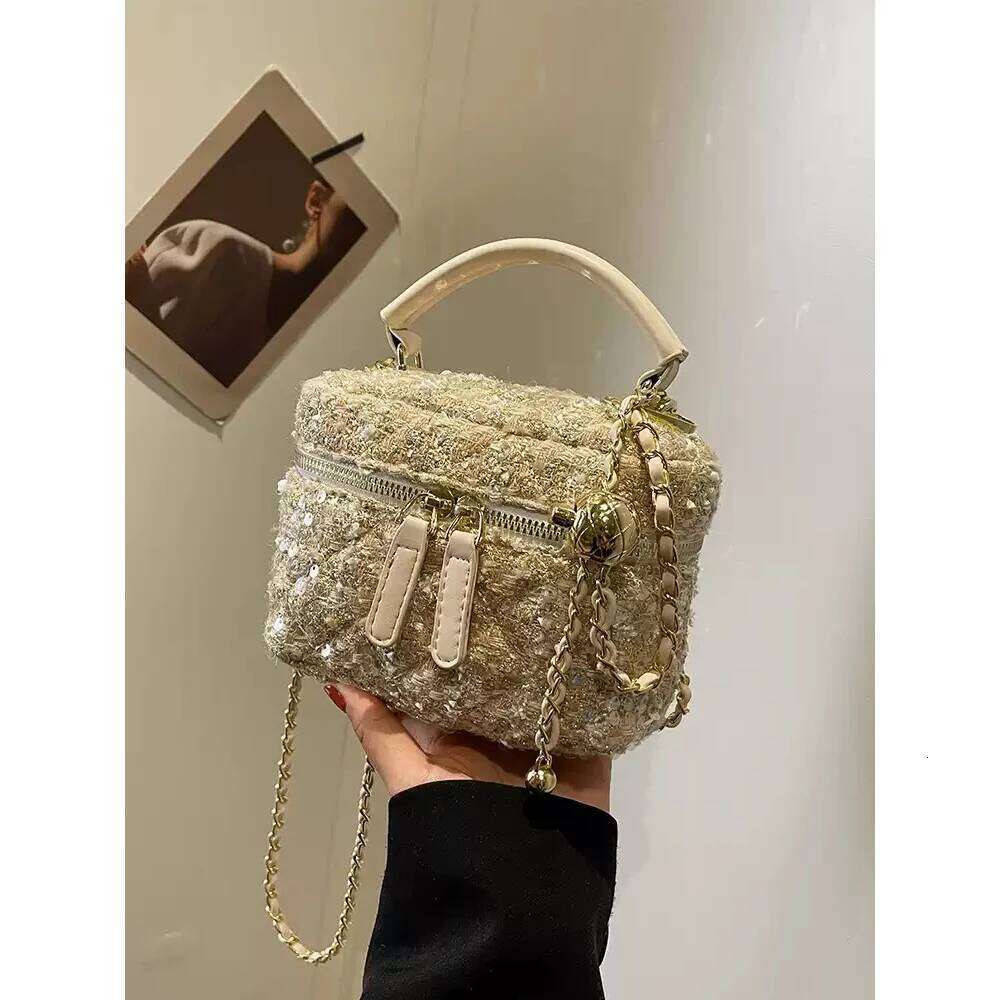 Mini Crossbody Bag for Ladies Women's Fashion High-Grade Knitted Zipper Bucket Bags Popular All-Matched Commute Handbags XJ260131