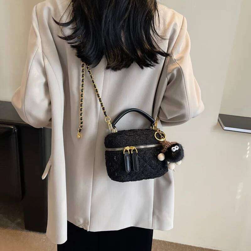 Women Mini Square Purse Luxury Design Solid Color Women's Small Handbag Fashion Plush Shoulder Crossbody Bag XJ260131