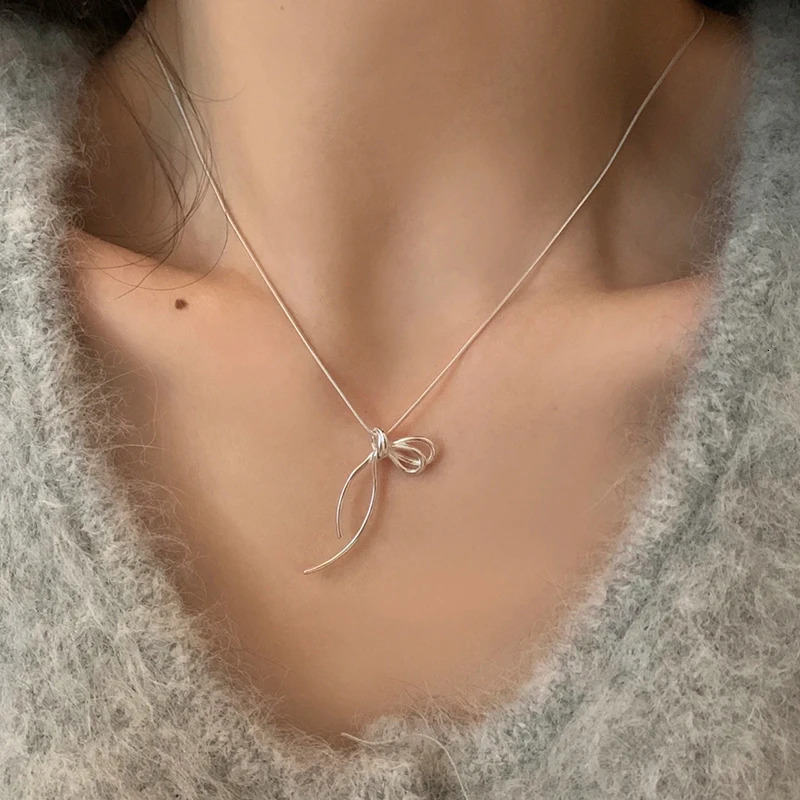 925 Sterling Silver Bow Necklace Simple Personality Charm Geometric Pendant Choker Birthday Gift for Women Exquisite Jewelry 260128