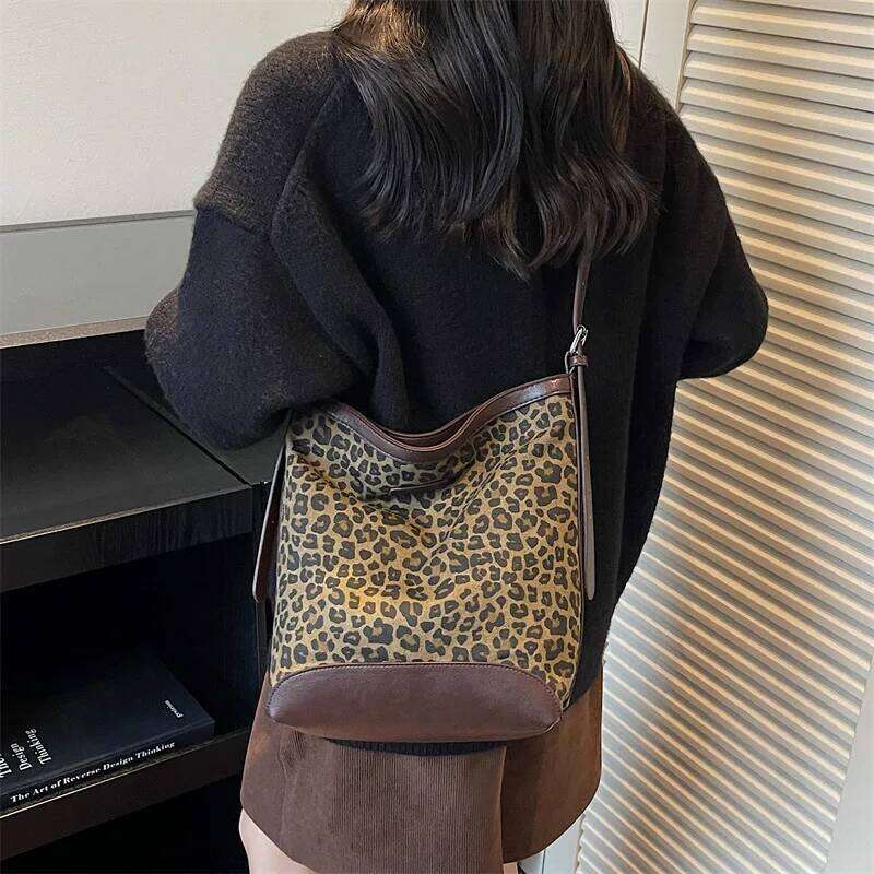New Winter Autumn Simple Texture Crossbody Women Fashion Casual and Versatile Bucket Bag Large Capacity Tote Storage Bags XJ260131