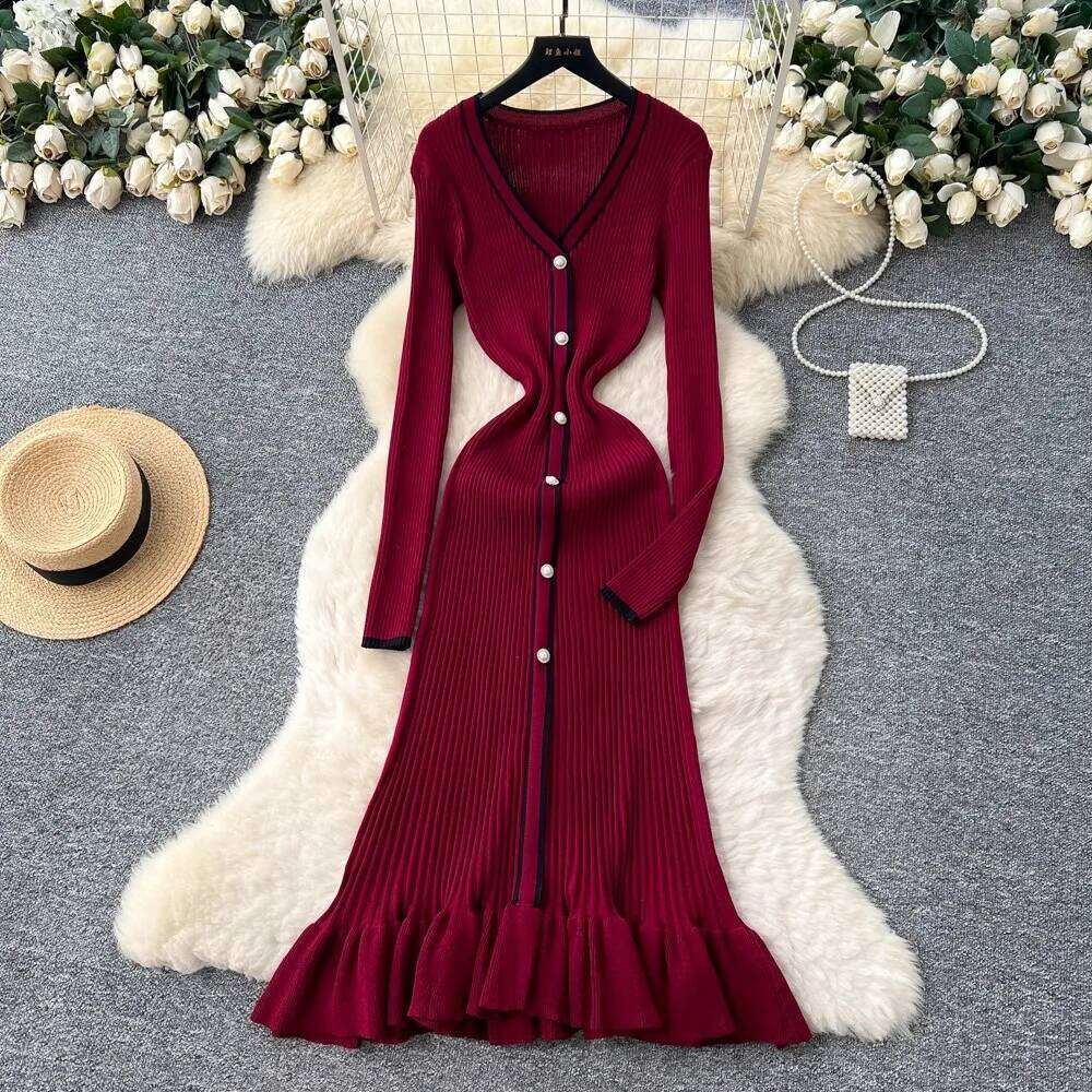 YuooMuoo Brand Fashion Aesthetic Ruffle Knitted Maxi Autumn Winter Women Luxury V-neck Single-breasted Shirt Sweater Dress XJ260131