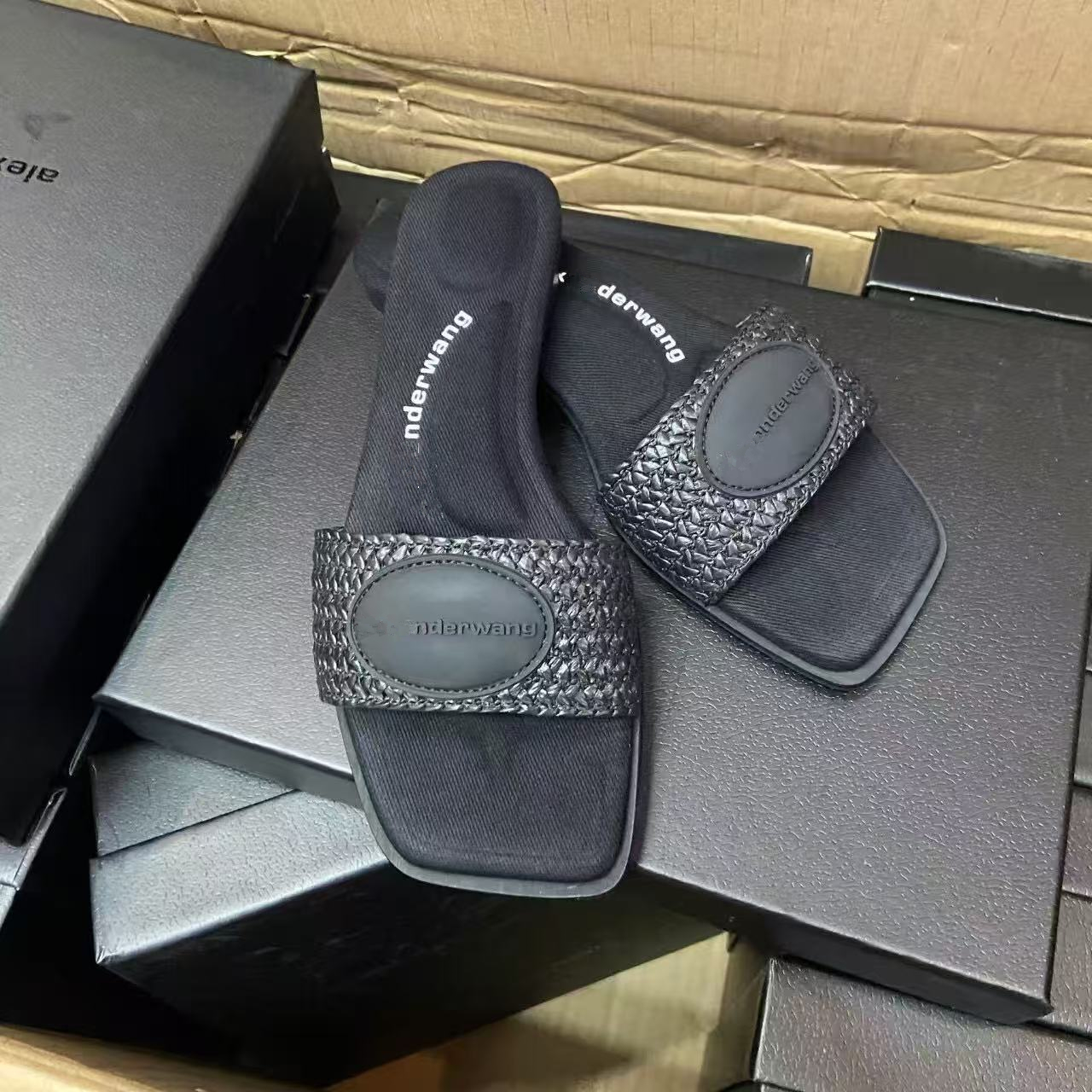 ALEXANDER Classic Flat Slippers Designer High Quality Women's Sandals WANG Letter New Style Women's Flat Shoes