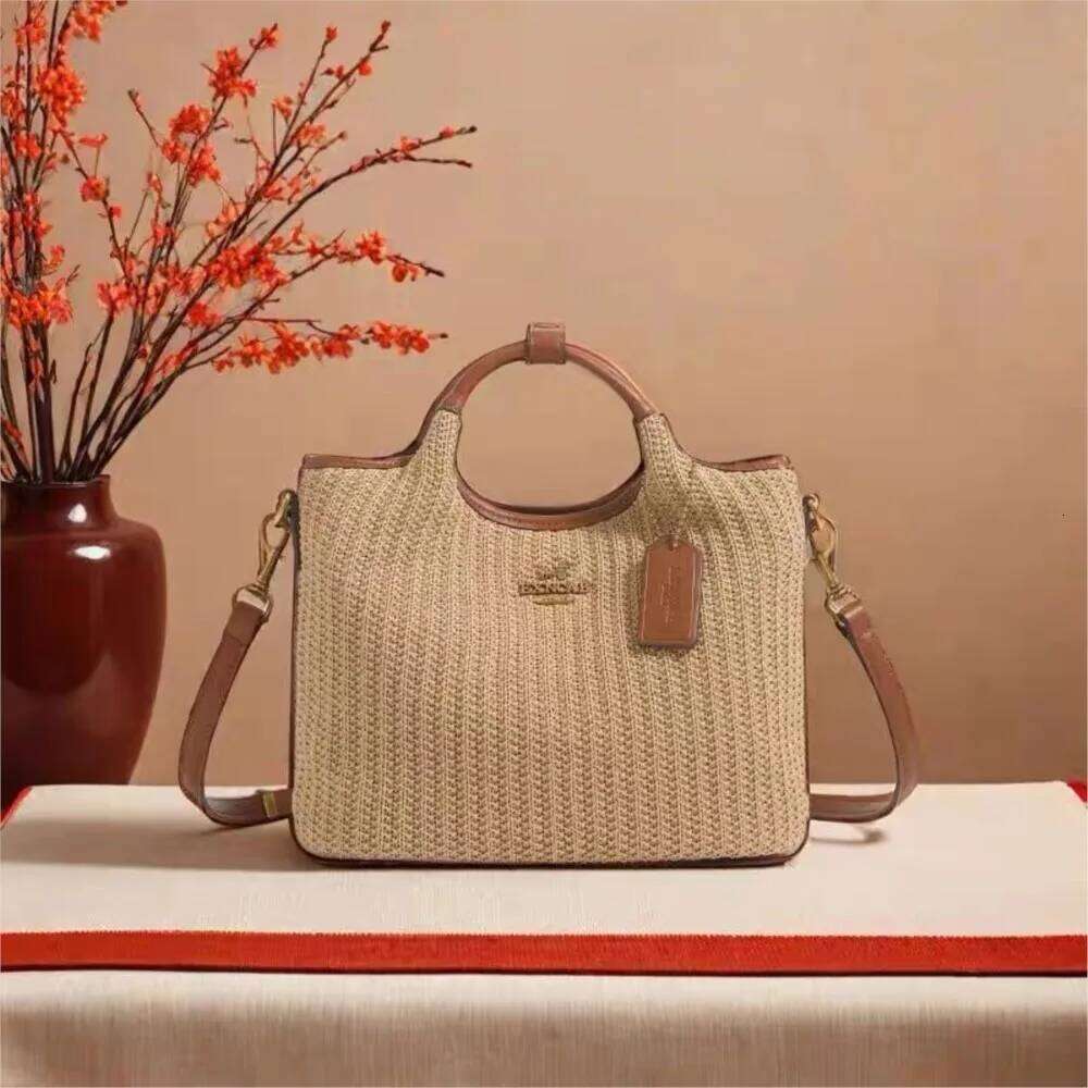 2025 Summer New Bucket Fashionable Retro Women's Versatile Large Capacity Straw Woven Bag Single Shoulder Cross