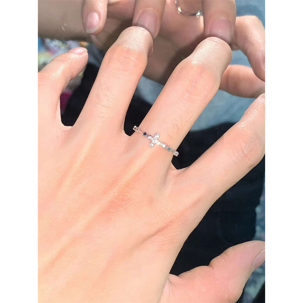 Silver Cross Ring Set with Zirconium Stones A niche and gentle accessory for ladies