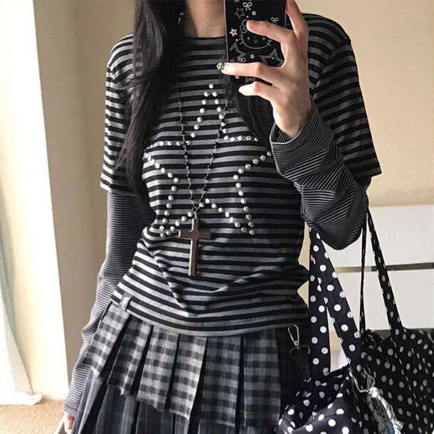 Subculture Striped Fake Two-Piece Patchwork Long Sleeve Round Neck T-Shirt For Women Early Autumn Outfit Star Rhinestone Chic Top