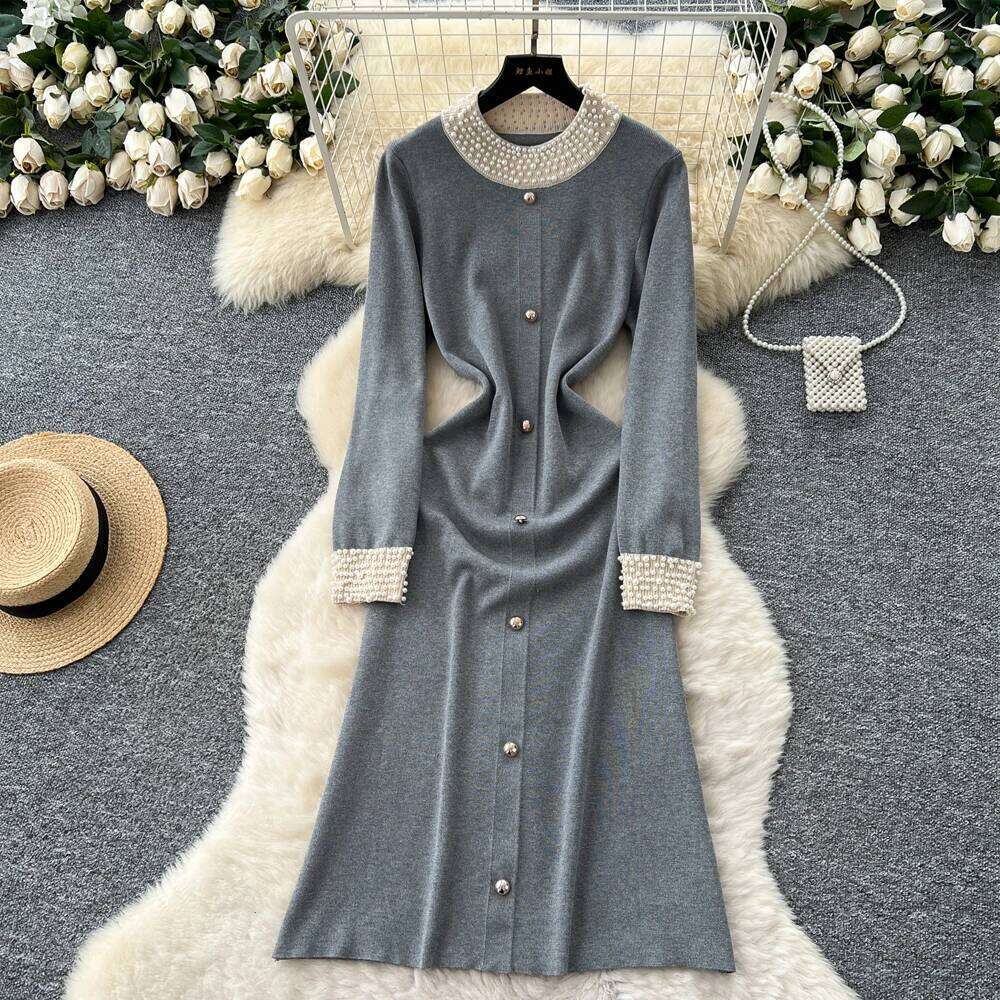 YuooMuoo Brand Fashion 2025 Autumn Winter Women Knitted Long Luxury Pearls O-neck A-line Sweater Dress Office Lady Vestido XJ260131