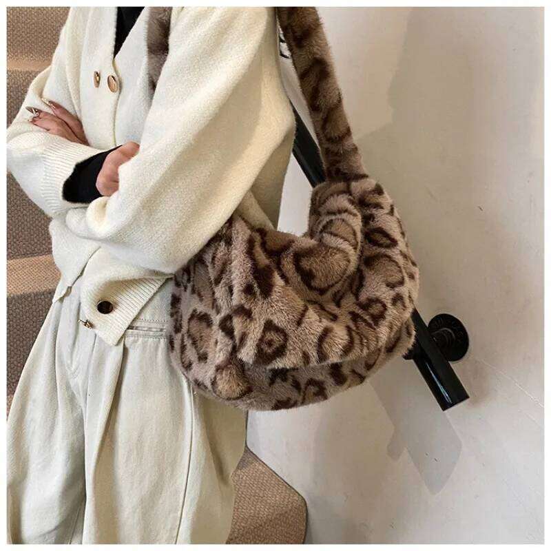 Warm Fluffy Faux Fur Leopard Messenger Bags for Women Vintage Soft Plush Ladies Shoulder Girls Cute Crossbody School Bag XJ260131