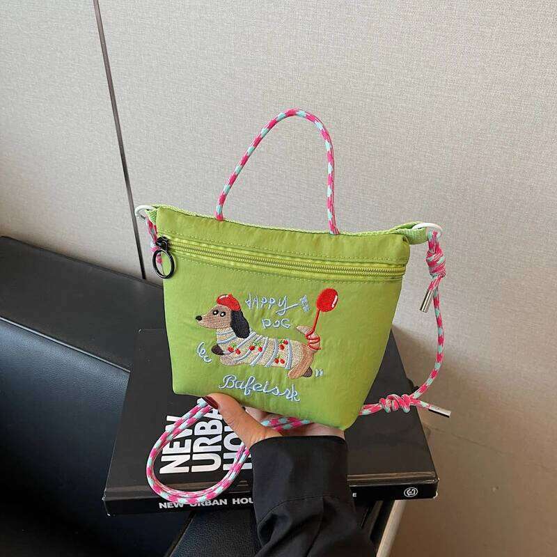 Embroidered dog handbag made of nylon women; Japanese-style casual bag for commuting and going out; versatile single shoulde