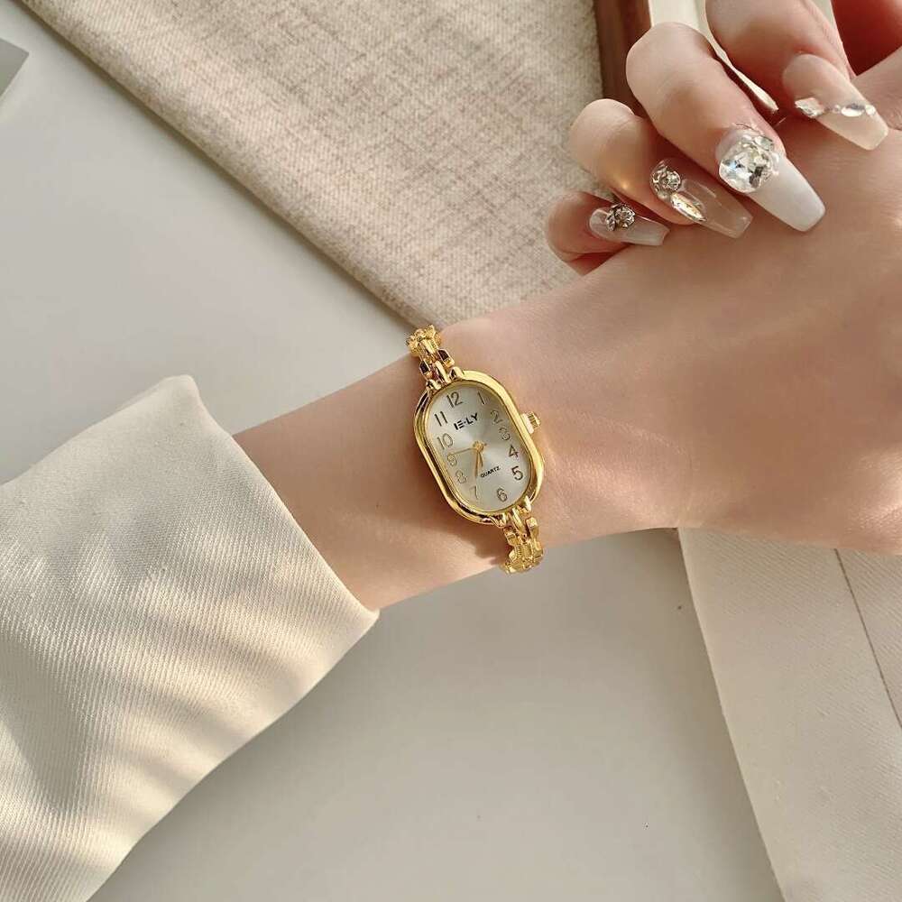 With Box Dainty Luxury gold Small Dial Women's Design New Fashion Quartz Wristwatch Retro Watch Free gift