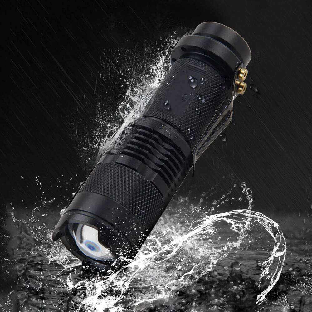 A set of multiple red, green, white three light flashlights, weighing 52 grams and lightweight, convenient for daily carry H260131