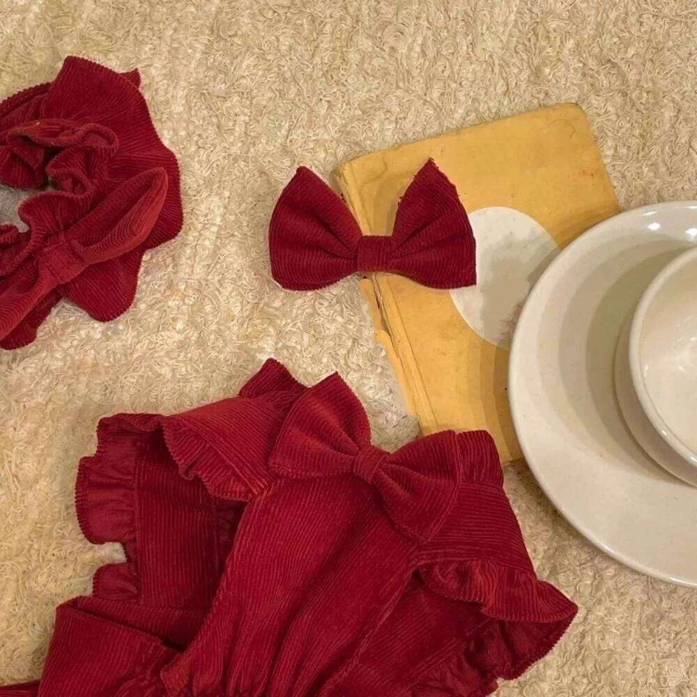 Comfortable Pleated Pet Corduroy New Year Christmas Elegant Cat Princess Dress Cute Sweet Bow Dog Skirt Fall Winter H260129