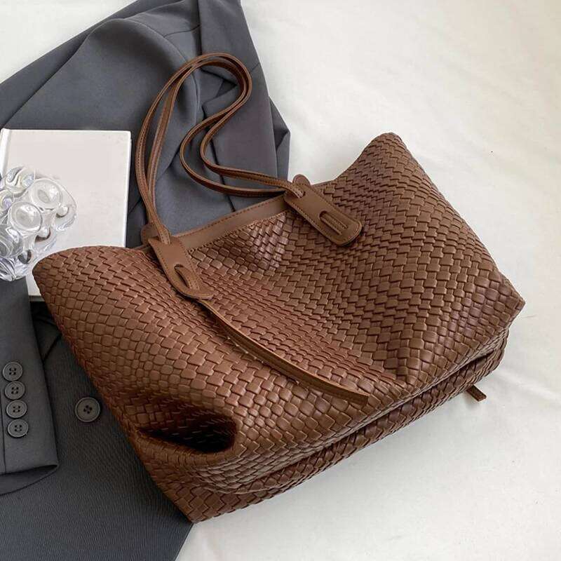 Ladies' solid color multifunctional handbag, minimalist ladies' shoulder bag, lightweight commuting handbag for daily office use XJ260130