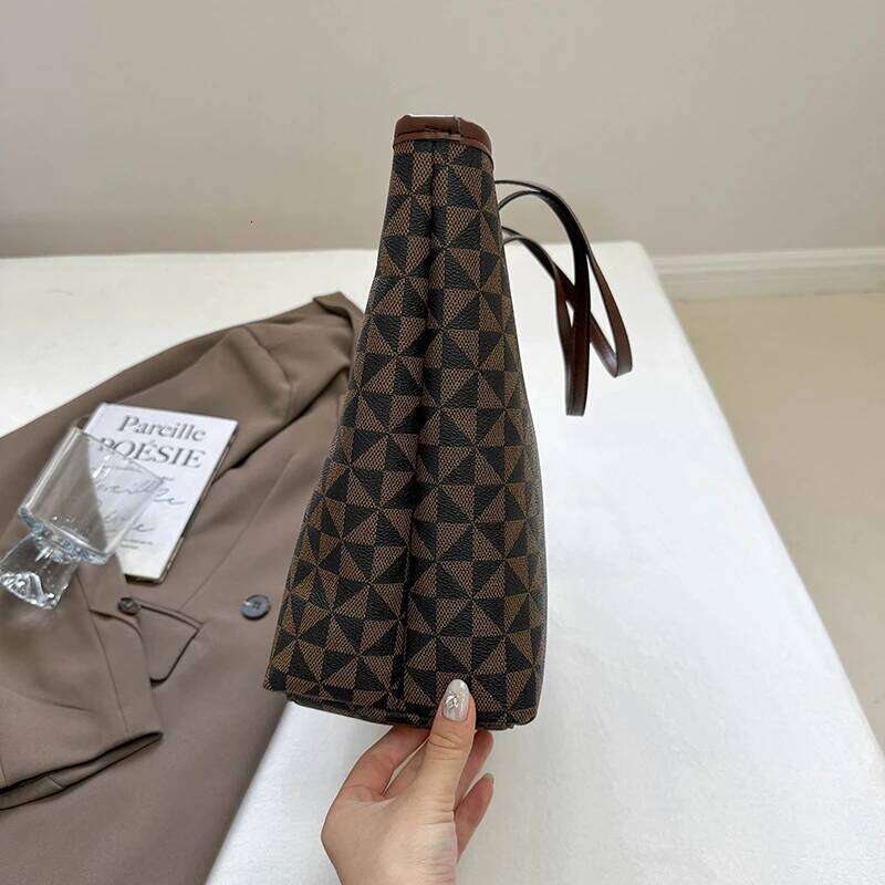 High-end style - 2025 new trendy and luxurious women's bags, crossbody bags with large capacity, suitable for daily c