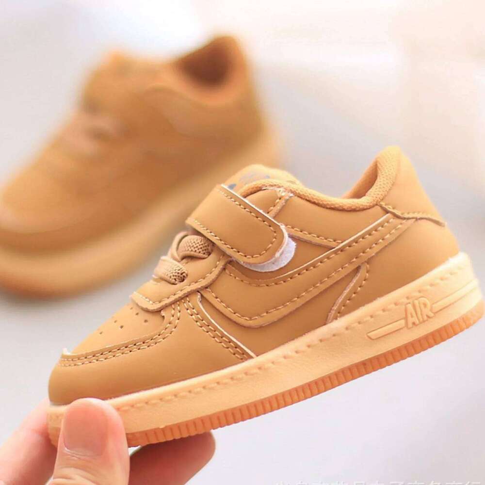 Children's Fashion New Kids White Non-slip Casual Boys Girls Breathable Sneakers Toddler Outdoor Sports Shoes Y260128