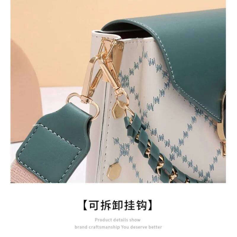 Korean Version of a Cute Girl's Shoulder Women's Casual Crossbody Bag, Sweet Style