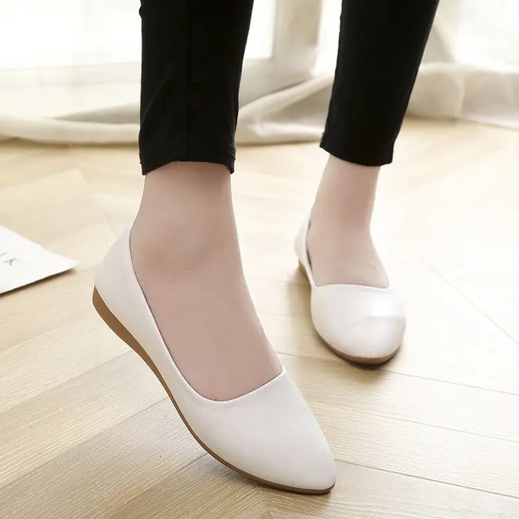 Bla Flat Leather oes Autumn Season Casual Sle Low Heel Easy to Wear Office Suitable Versatile Faionable Leisure 260126