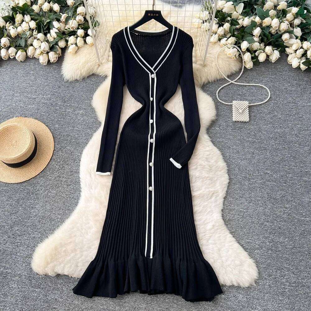 YuooMuoo Brand Fashion Aesthetic Ruffle Knitted Maxi Autumn Winter Women Luxury V-neck Single-breasted Shirt Sweater Dress XJ260131