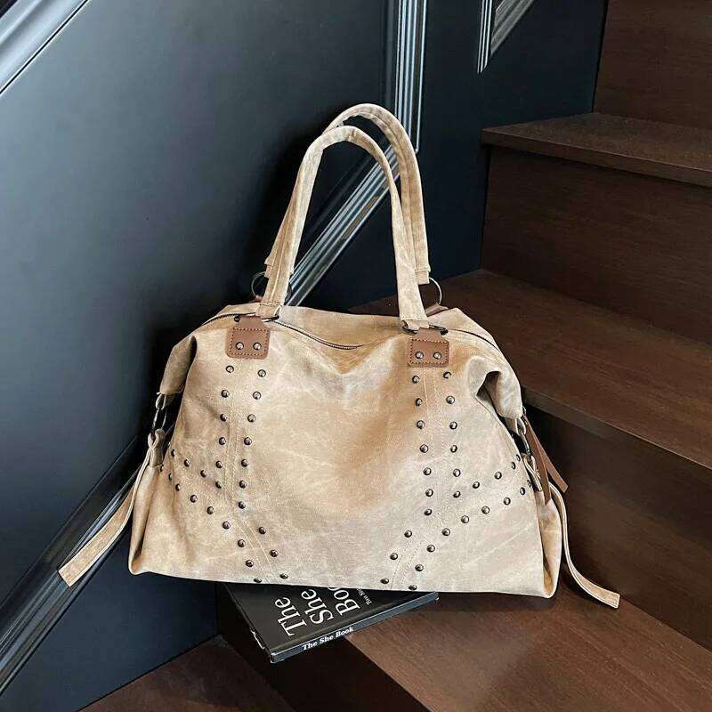 2025 Autumn Soft Leather Shoulder For Women Rivet Casual Tote Large Capacity Crossbody Bags Ladies Commuting Handbags XJ260131