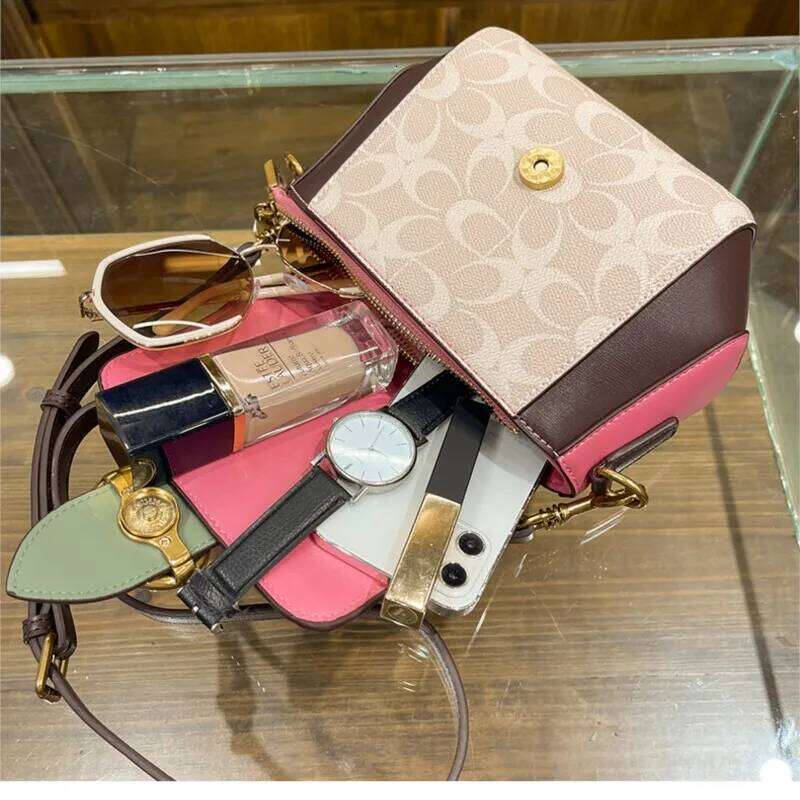 New minimalist and fashionable small handbag, contrasting color for women's bag, designer high-end sense carriage bag109