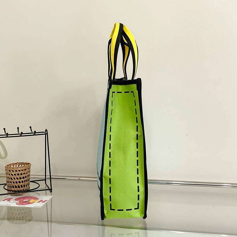 Two-dimensional cartoon anime girl canvas girls; light and capacious make-up bag for tutoring.