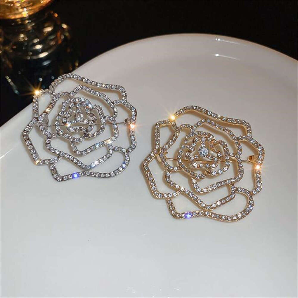 Camellia French Fashion Elegant Rose Flower Brooch Exquisite Versatile High-end Accessories Wholesale