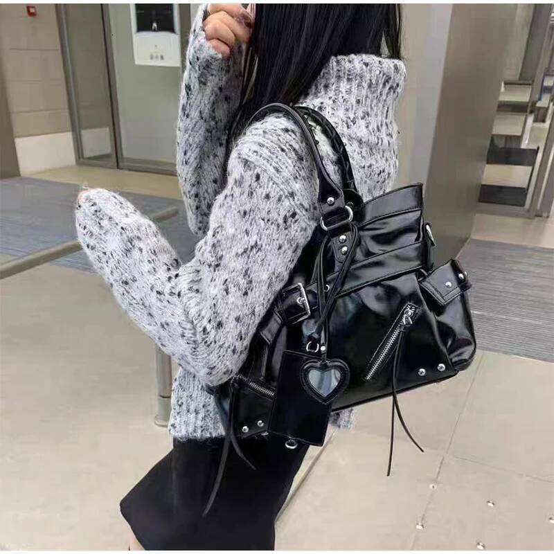 Retro Studded Tote Fashion Y2k Cool Motorcycle Belt Buckle Pendant Shoulder Black Punk Zipper Crossbody Bag Handbag XJ260130