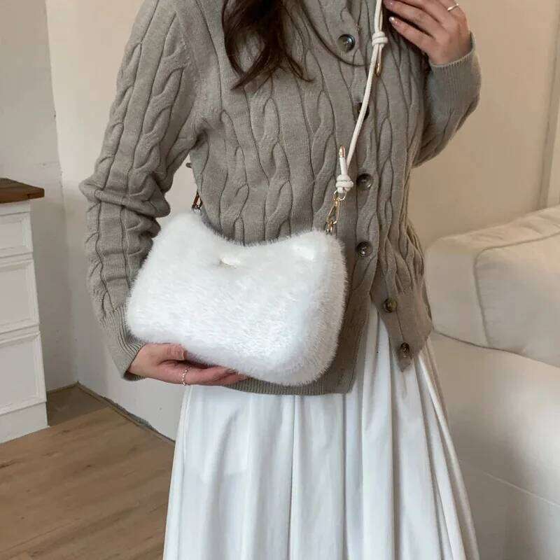 Korean Soft Plush Crossbody Bags for Women 2025 Winter Warm Latest Luxury Designer Handbags Casual Street Shoulder Hobo Bag Lady XJ260131