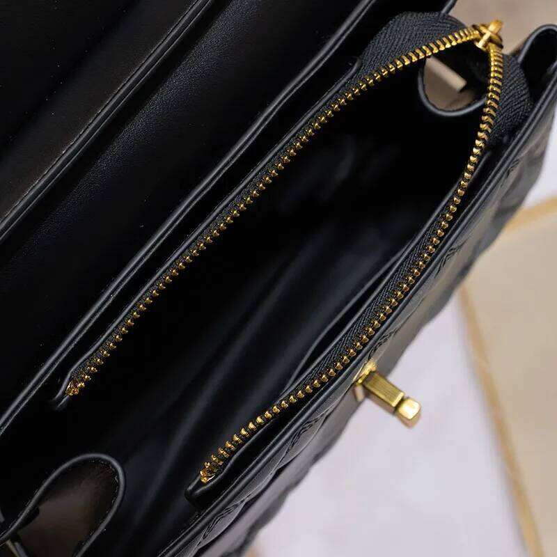 Women's genuine leather handbag, women's 2026 autumn/winter high-end texture brand designer, single shoulder crossbody