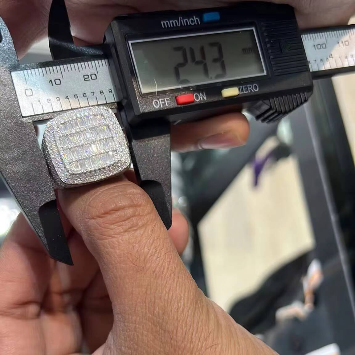 Mens Womens Fine Jewelry De Hiphop 925 Sterling Silver Iced out Square VVS Moissanite Diamond Ring with GRA Certificate