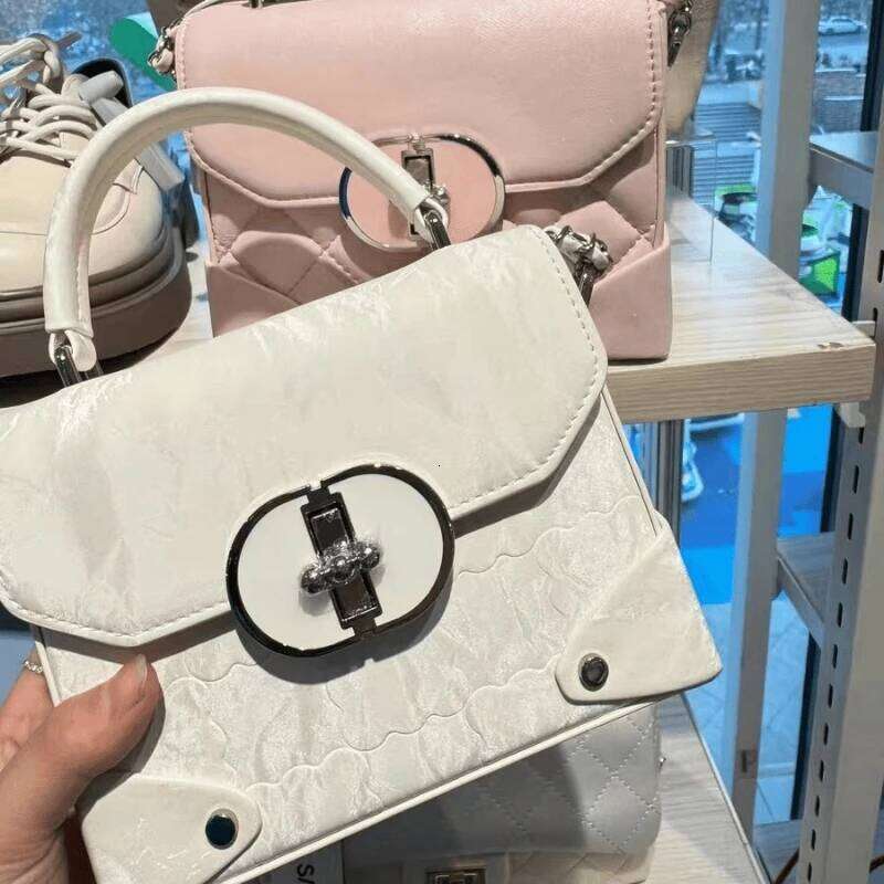 Mini Cute Small Square Girl Sweet Delicate Chain Bag Ladies Daily Handbag Clasp Metal Decoration Diamond Stitching PU Materi