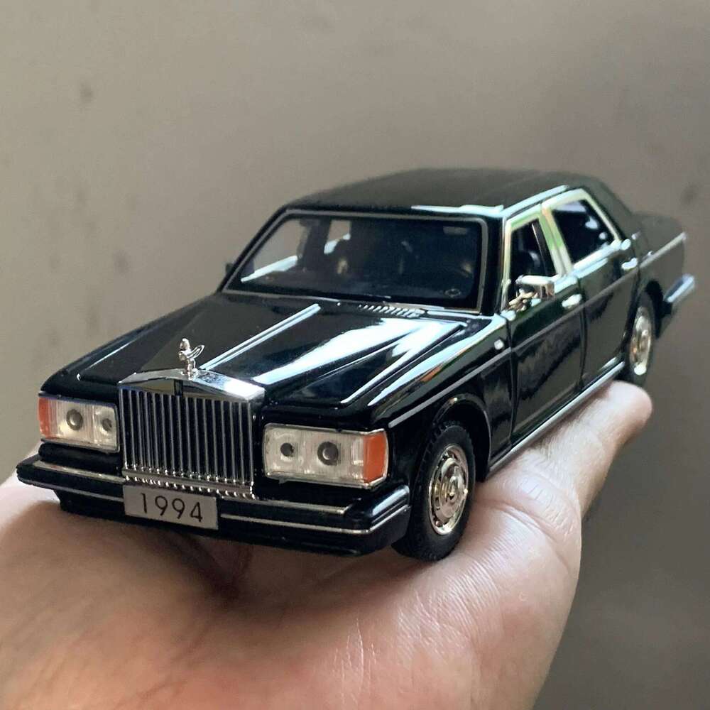 1:32 1994 Rolls Royce Silver Spur Limousine Alloy Metal Diecast Model Car Home Interior Decoration Ornaments Holiday Present Boy Y260130