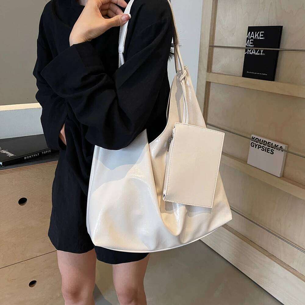Retro PU Women's Shoulder Large Capacity Commuting Handbag with Small Purse High Quality Ladies Underarm Casual Tote Bag XJ260130