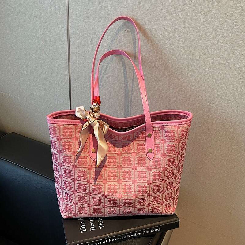 Women's Red Double Happiness Large Tote New Silk Scarf Handbag Single Shoulder Underarm Bride Wedding Bag MASA