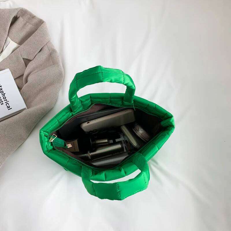 Japanese and Korean fashion diamond-patterned embroidered cotton-filled women's large capacity tote bag, suitable for commu