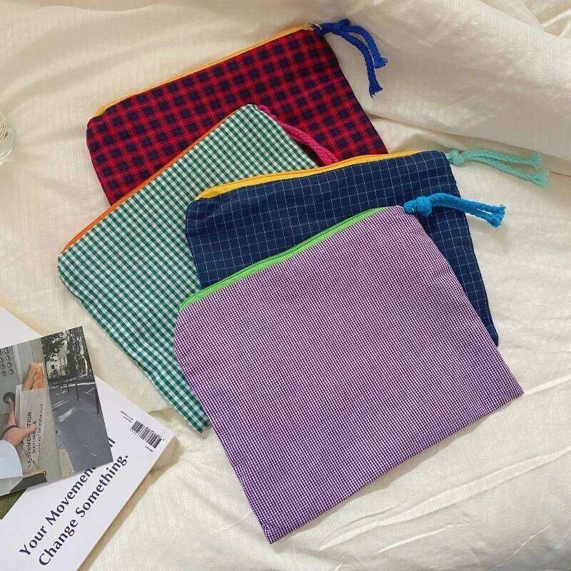 Women Girls Plaid Makeup Cotton and Linen Cosmetic with Zipper Pouch Simple Portable Large Capacity Storage Bag Fashion