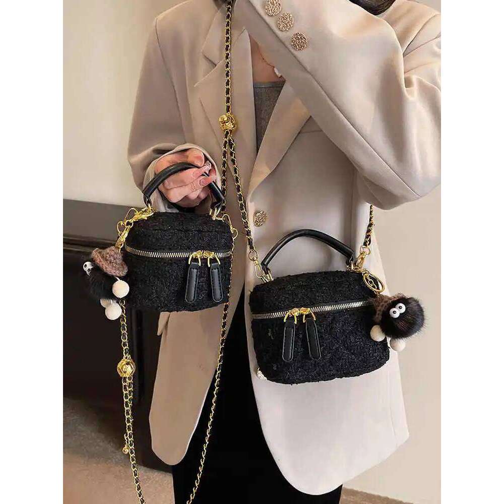 High-grade Woolen Women's Mini Handbags New Contrast Color Temperamet Chain Crossbody Bags Fashion Niche Design Lipstick Box Bag XJ260131