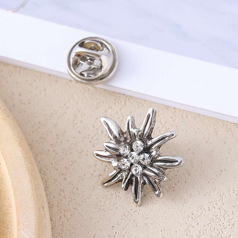 Cross-Border Edelweiss Thistle Pin Retro Decoration High-End Versatile Fashion Design Flower Multi-Functional Brooch Trend